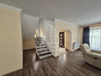 Casa spatioasa 320 mp, teren 1207 mp, central in Pesac - foto 10