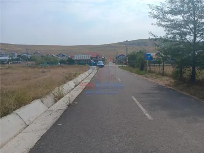 Bogonos Letcani  teren 500mp cu Aut De Constr la str asfaltata cu toate utilitatile - foto 3