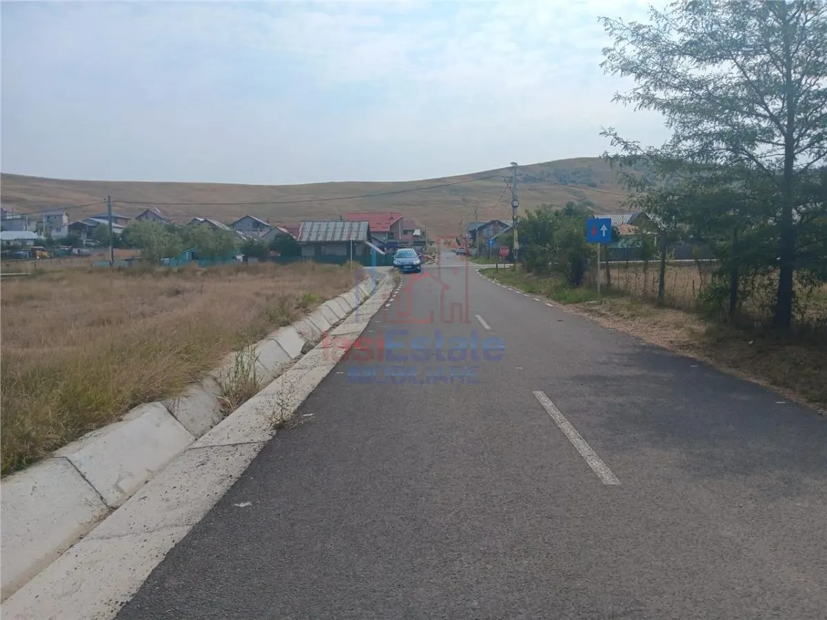 Bogonos Letcani  teren 500mp cu Aut De Constr la str asfaltata cu toate utilitatile - foto 3