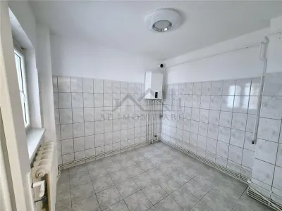 Apartament cu 3 camere de vanzare - foto 7