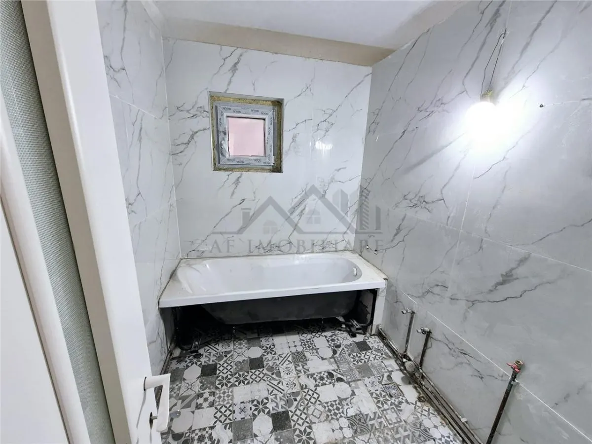 Apartament cu 3 camere de vanzare - foto 9