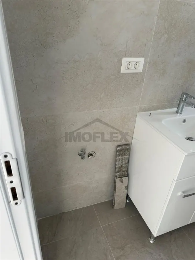 Apartament doua camere  Ansamblu rezidential,finisaje de lux balcon luminos - foto 9