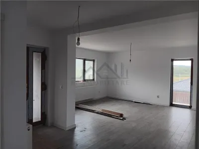 Barnova CASA PARTER su 101mp 4cam 2 bai 450mp teren toate utilitatile la gata - foto 5