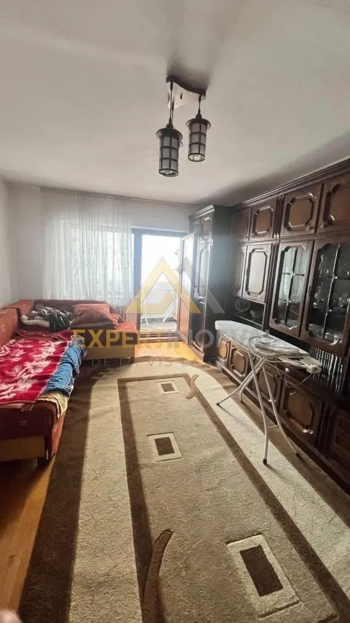 Apartament de inchiriat pe strada Oituz cu 4 camere - foto 3