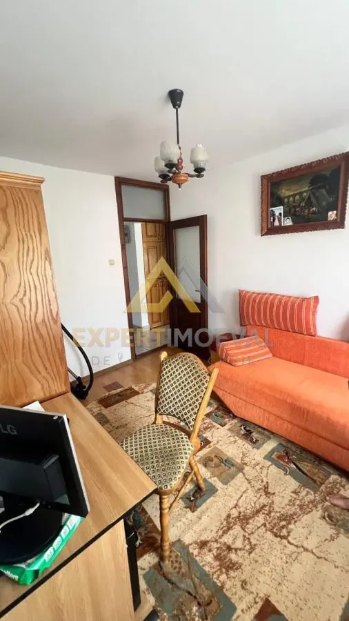 Apartament de inchiriat pe strada Oituz cu 4 camere - foto 10