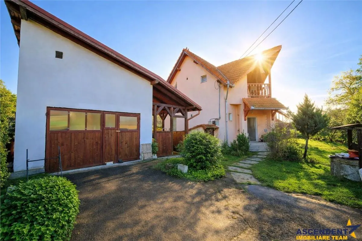 Vila duplex spatioasa in Chilieni, Sfantu Gheorghe,6 camere, garaj si teren generos - foto 4