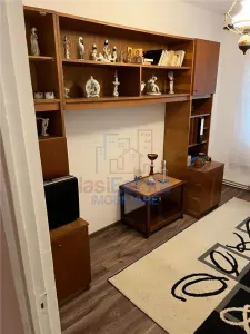 Apartament cu 3 camere renovat, etaj 1/4 in Canta - Pacurari - foto 3