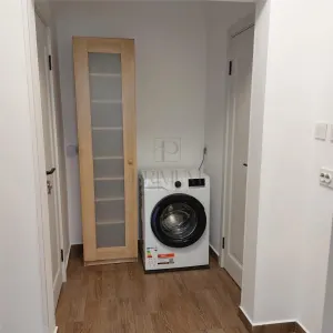 Apartament 3 camere | Central | 75 mp | Complet renovat | Totul nou | 2 Bai | Etaj 8 - foto 8