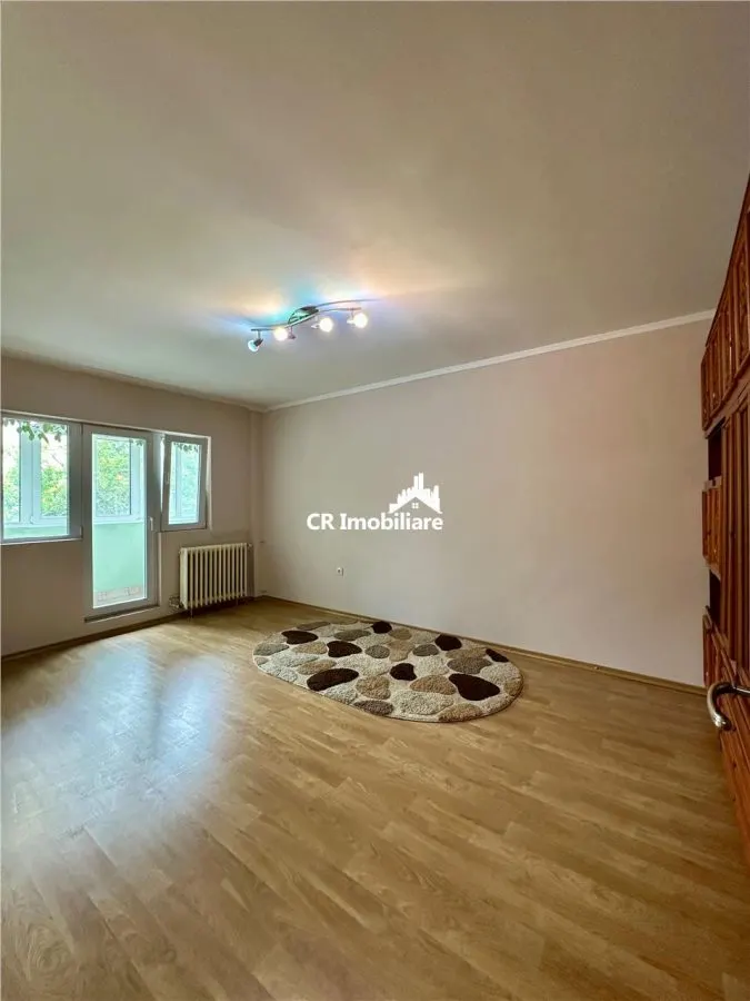 Apartament 4 camere Democratiei/ Centrala Proprie - foto 1
