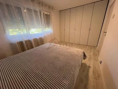 Vanzare apartament 2 camere Podu Ros - renovat complet - foto 2