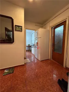 3 camere semidecomandat, an 1978 Biserica Capra Pantelimon - Bucuresti