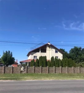 EXCLUSIVITATE ! Casa pe 3 etaje de vanzare in Cenad la pret de apartament, comision 0% - Cenad