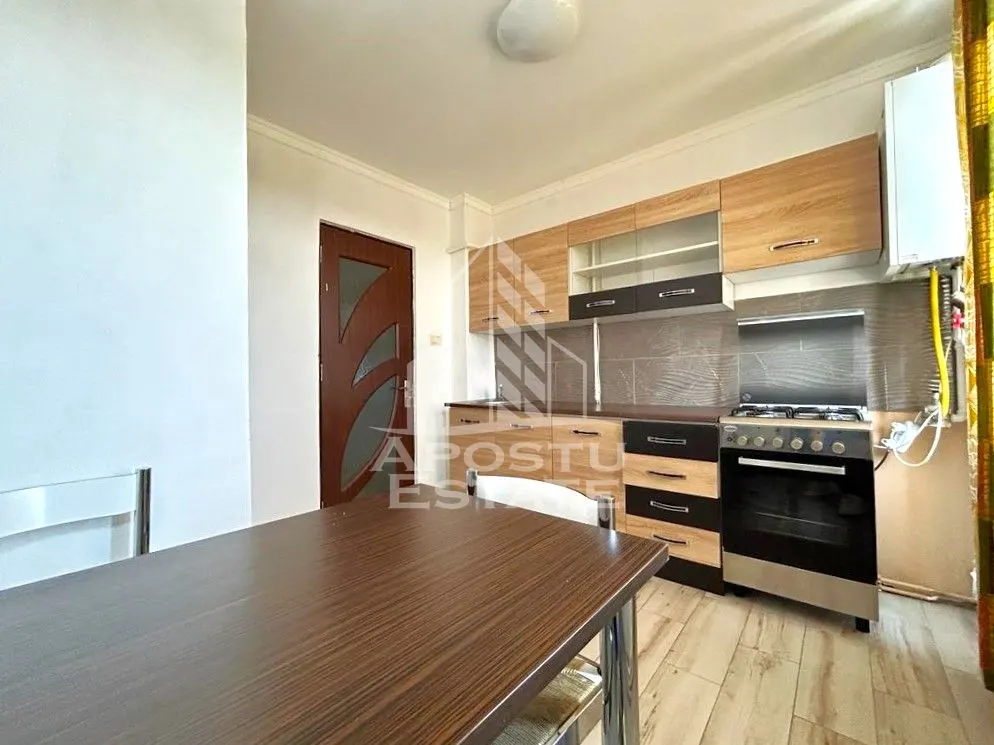 Apartament cu 3 camere 100mp Semidecomandat in zona Ultracentrala - foto 8