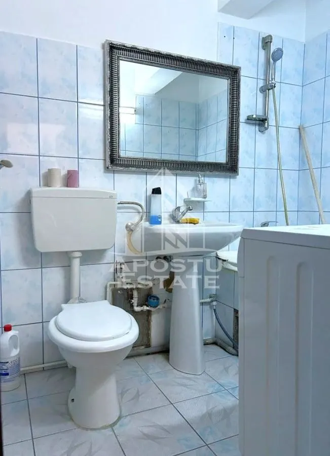 Apartament cu 3 camere 100mp Semidecomandat in zona Ultracentrala - foto 9
