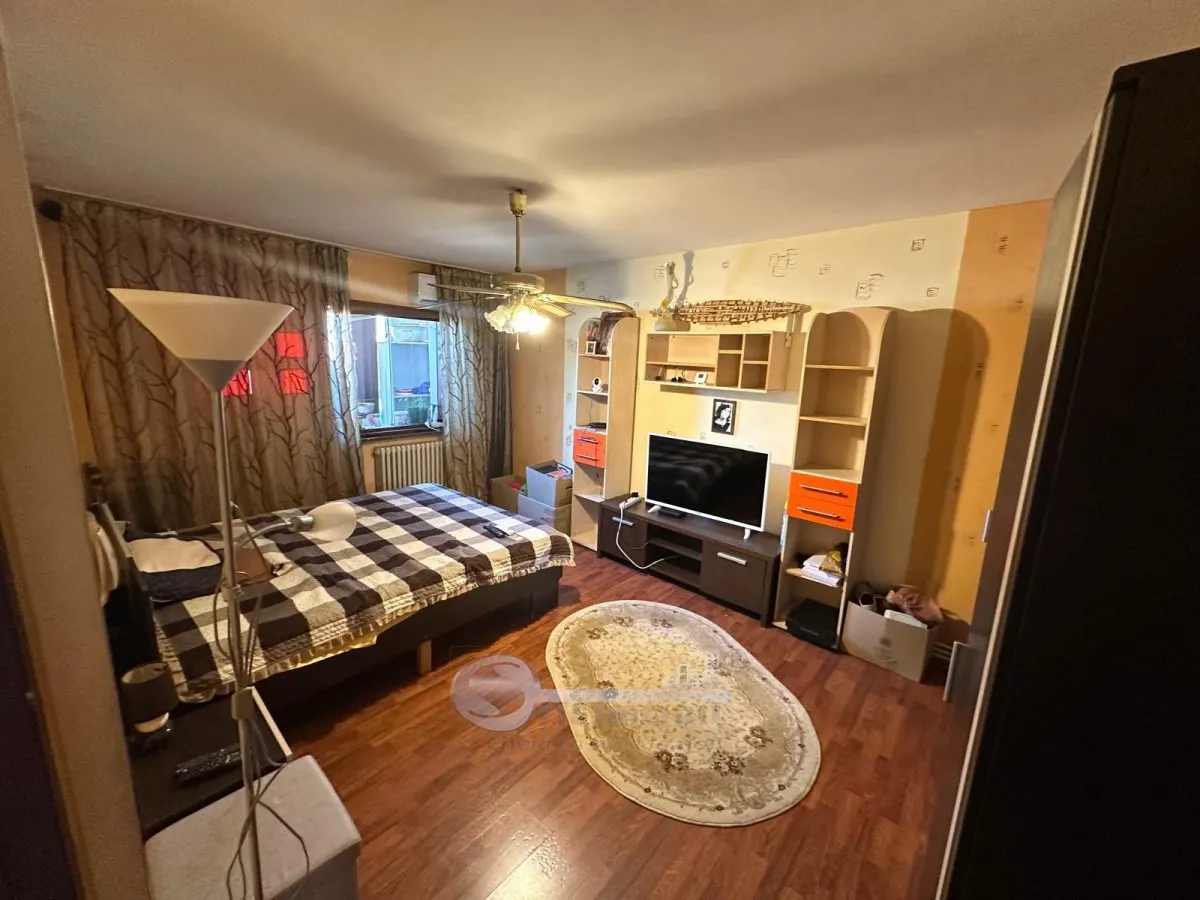 Apartament 3 camere decomandat, 70 mp, Centru â€“ UMF, etaj 3 - foto 2