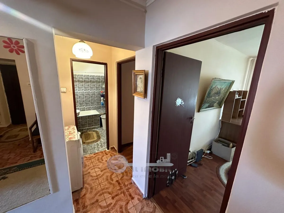 Apartament 3 camere decomandat, 70 mp, Centru â€“ UMF, etaj 3 - foto 3