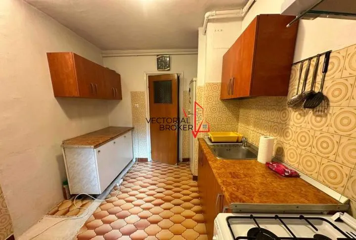 4 camere Piata Iancului, etaj intermediar,an 1978 - foto 3