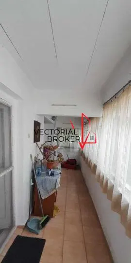 4 camere Piata Iancului, etaj intermediar,an 1978 - foto 4