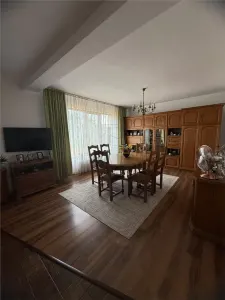 MOSNITA - 4 CAMERE - CASA INDIVIDUALA -PANOURI SOLARE - foto 2