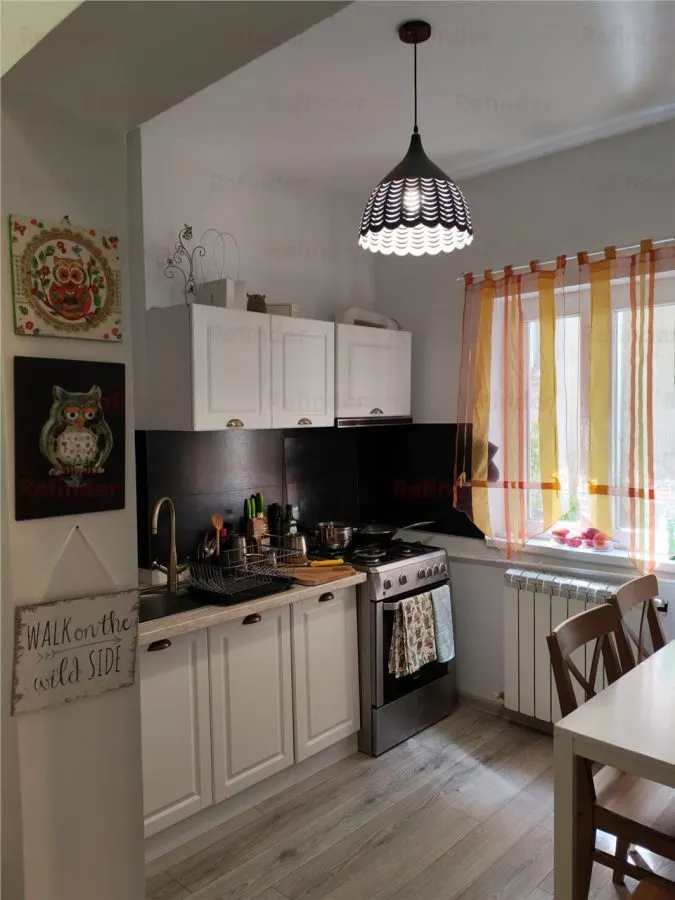 Vânzare apartament 3 camere | Foisorul de Foc | bloc 1942 fara risc si urgenta | refăcut | etaj 1/ P+1E+Pod | 70mp utili | stradal | renovat | liber | - foto 1