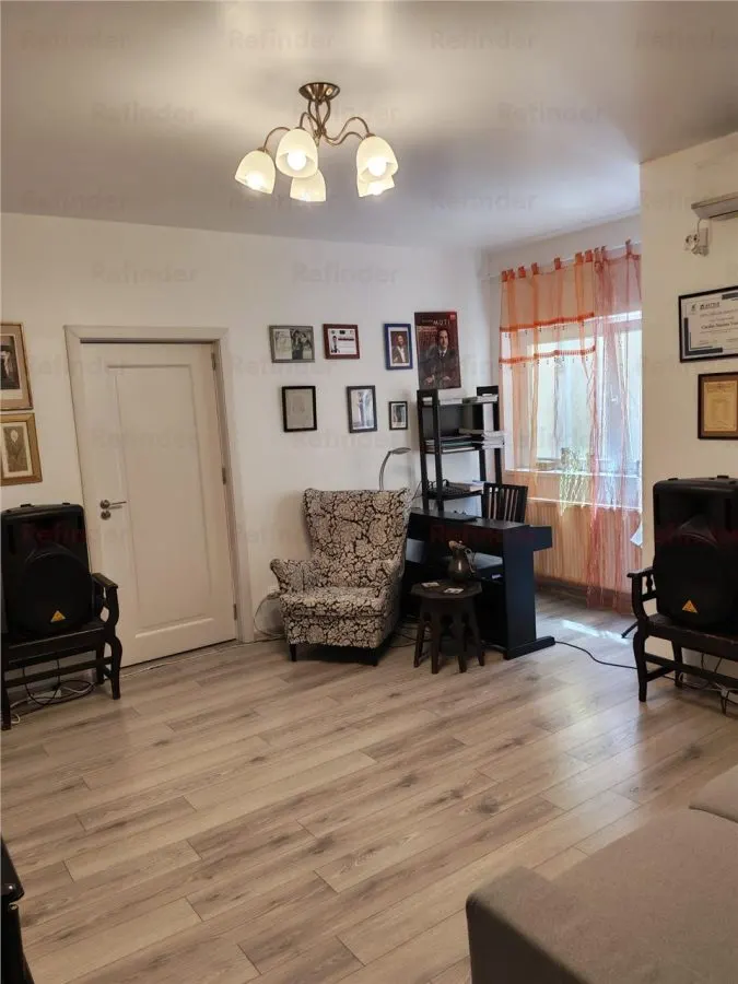 Vânzare apartament 3 camere | Foisorul de Foc | bloc 1942 fara risc si urgenta | refăcut | etaj 1/ P+1E+Pod | 70mp utili | stradal | renovat | liber | - foto 16