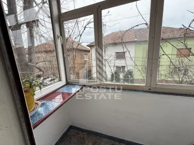 Apartament cu 3 camere, etajul 1, centrala proprie, zona Cotu Mic - foto 13