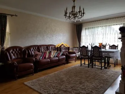 CASA CU ETAJ IN ORAS - foto 2