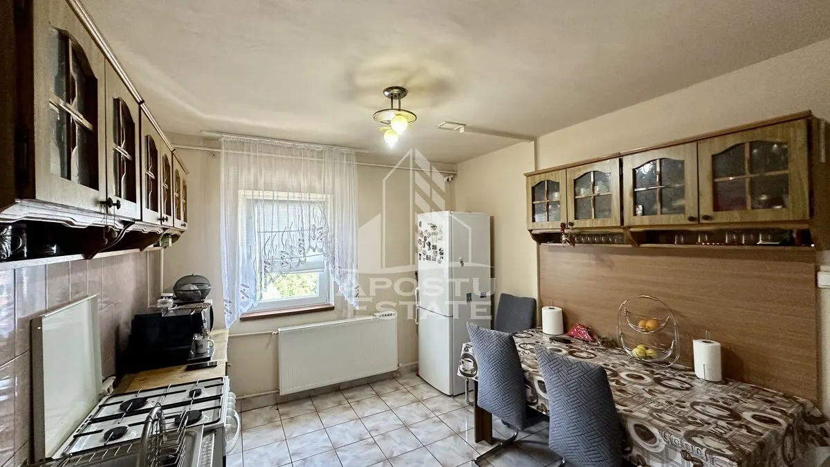 Apartament de vanzare cu 3 camere, decomandat, Aradului Timisoara - foto 2