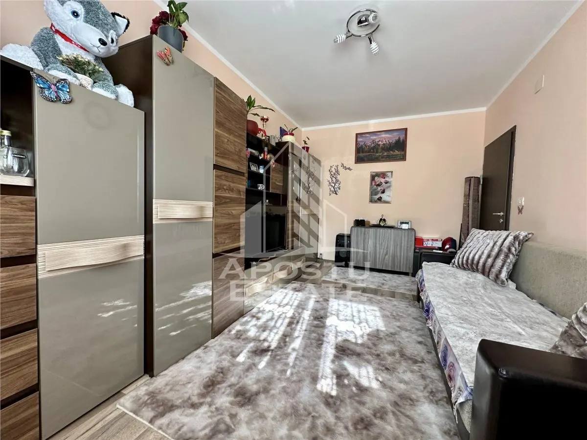 Apartament cu 3 camere mobilat si utilat la parter in Giroc la asfalt. - foto 10