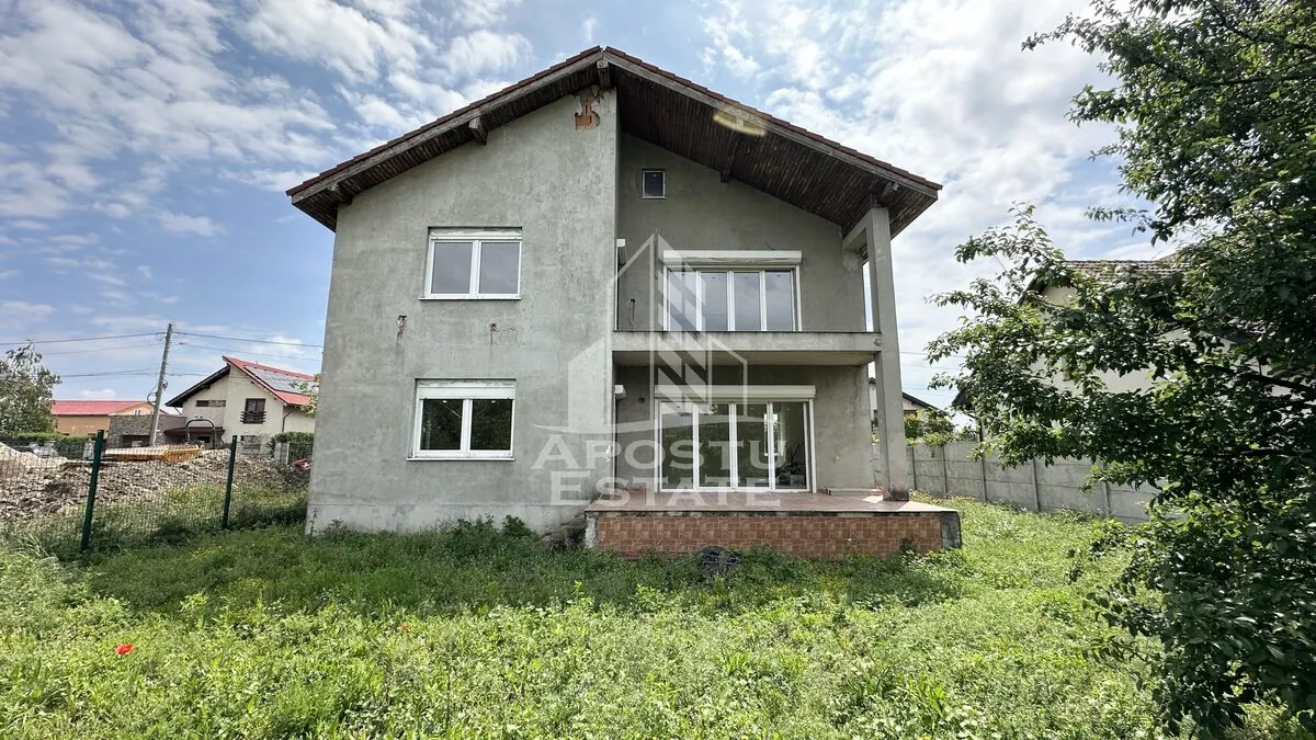 Casa individuala de vanzare cu 5 camere in Dumbravita - foto 1