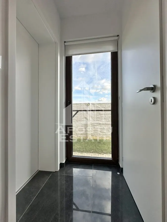 Duplex de inchiriat cu 3 camere si 2 bai complet mobilat in Giroc. - foto 8