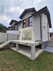 Casa cu 3 camere 2 bai si terasa in Cisnadie - Cisnadie