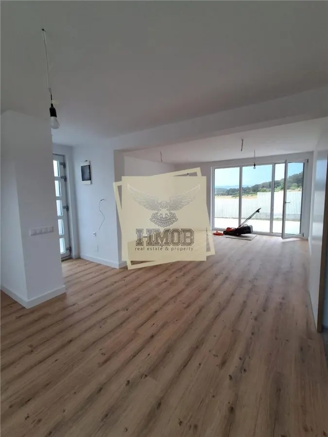 Casa cu 3 camere 2 bai si terasa in Cisnadie - foto 11