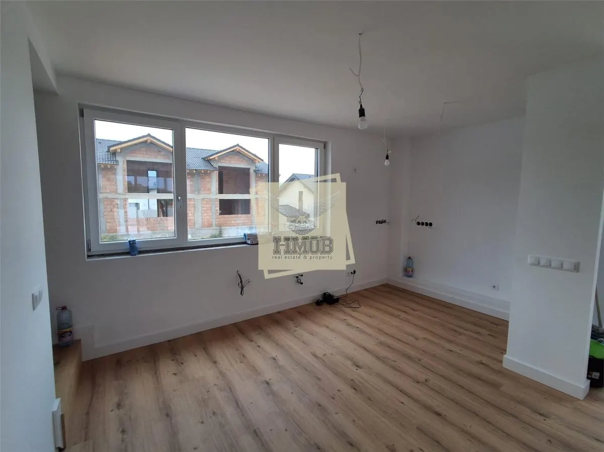 Casa cu 3 camere 2 bai si terasa in Cisnadie - foto 8