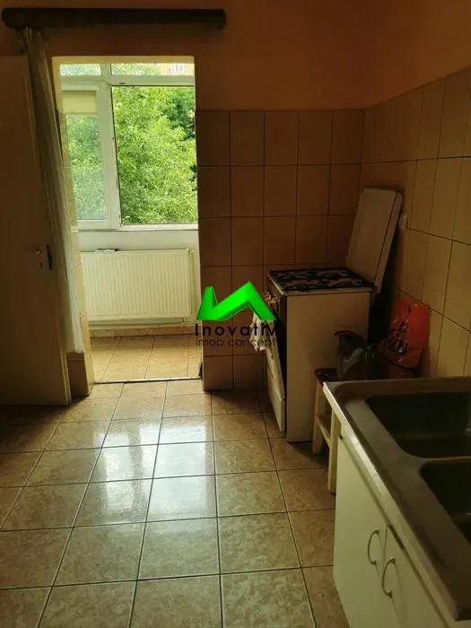 Apartament de vanzare 2 camere decomandat  pivnita  Sibiu Vasile Aaron - foto 5