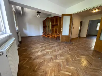 Ultracentral | Apartament 5 camere + Garaj - Baia Mare
