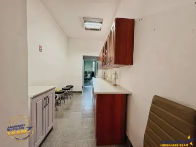 Spatiu comercial Sfantu Gheorghe, 395 mp, vizibilitate apreciabila, zona Garii - foto 4