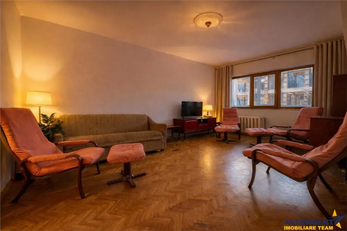 3D! Apartament 4 camere spatios, luminos,cu garaj,Ultracentral,Covasna - foto 1