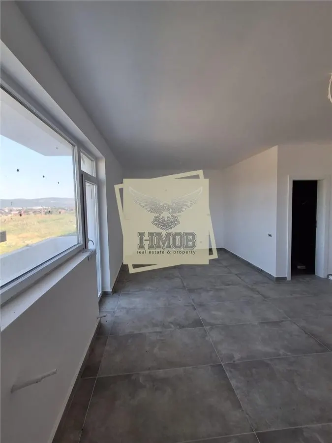 Apartament 3 camere  etaj 1 Selimbar - foto 2