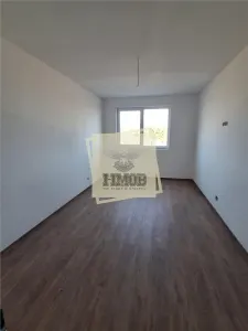 Apartament 3 camere  etaj 1 Selimbar - foto 3