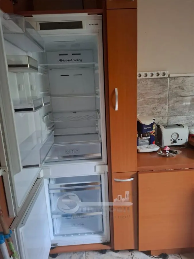 Apartament 3 camere semidecomandat 68 mp de închiriat Cantemir - foto 6