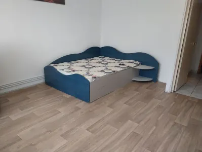 Garsoniera decomandata etaj intermediar Astra- Sitarului - foto 2