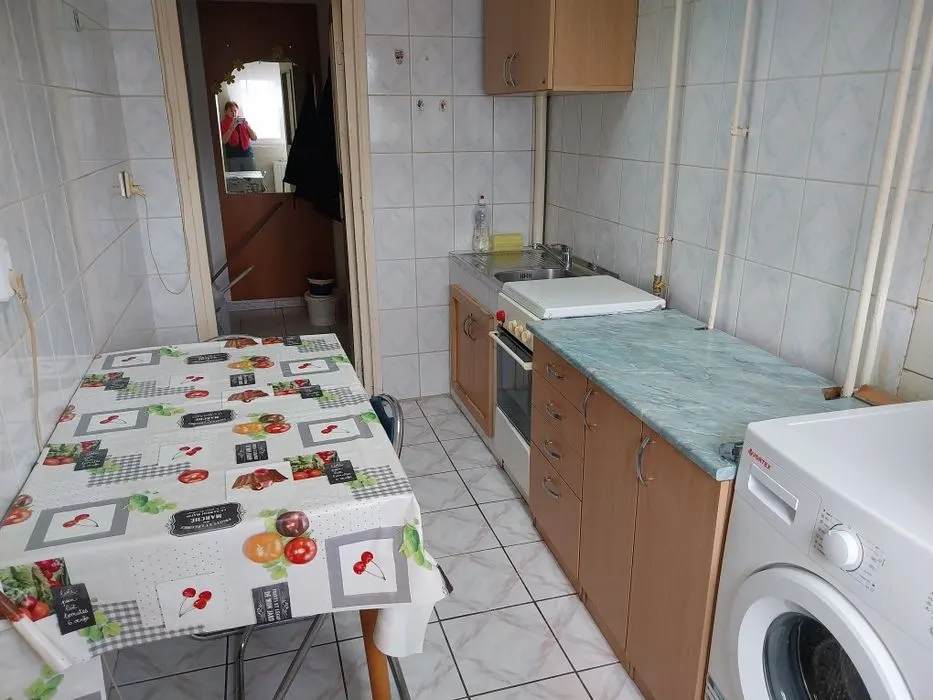 Garsoniera decomandata etaj intermediar Astra- Sitarului - foto 4