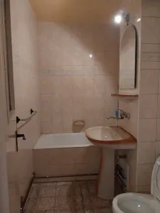 Garsoniera decomandata etaj intermediar Astra- Sitarului - foto 8