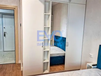 Apartament cu 2 camere, 2 locuri de parcare, etaj 2, Royal Town Copou - foto 6