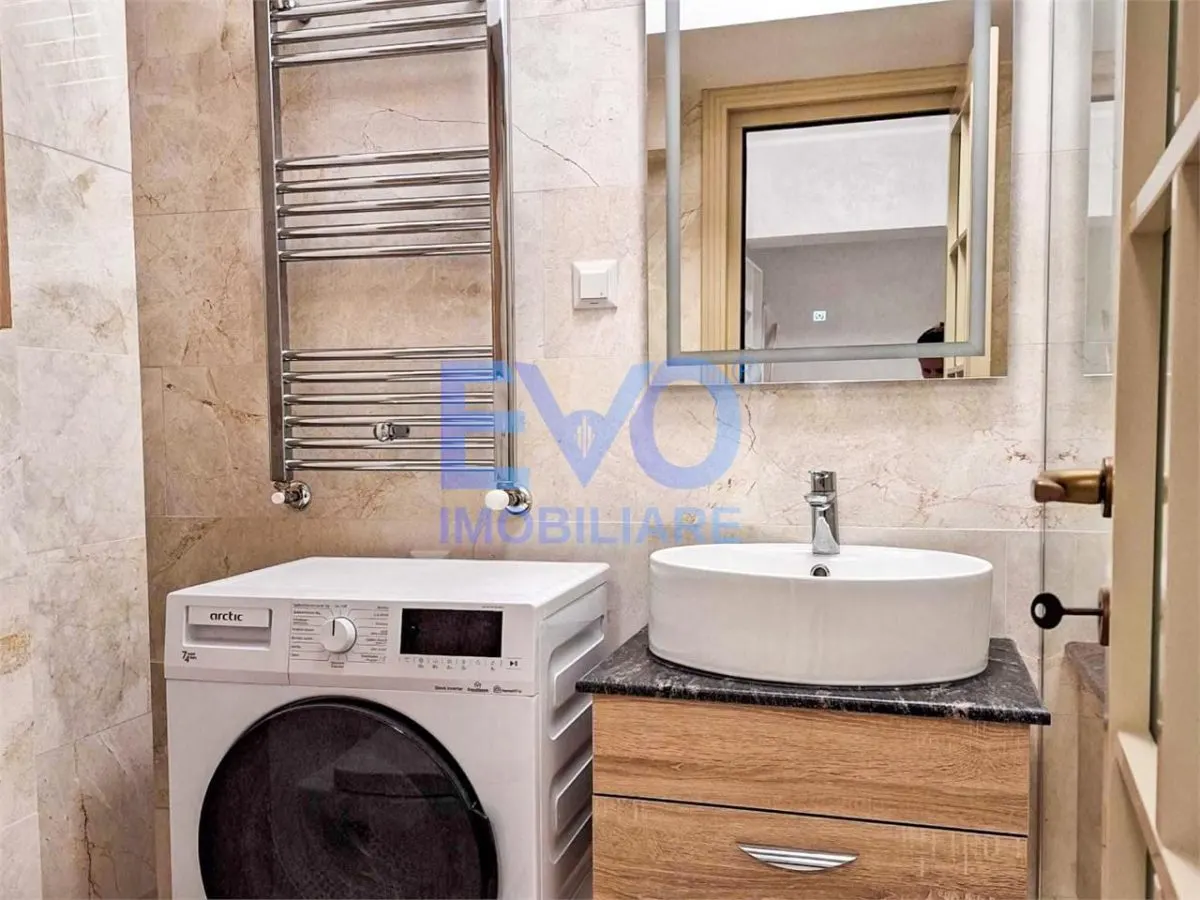 Apartament cu 2 camere, 2 locuri de parcare, etaj 2, Royal Town Copou - foto 8