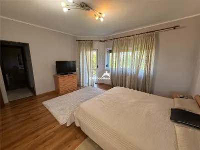 Vila de vanzare   Trapezului - foto 5