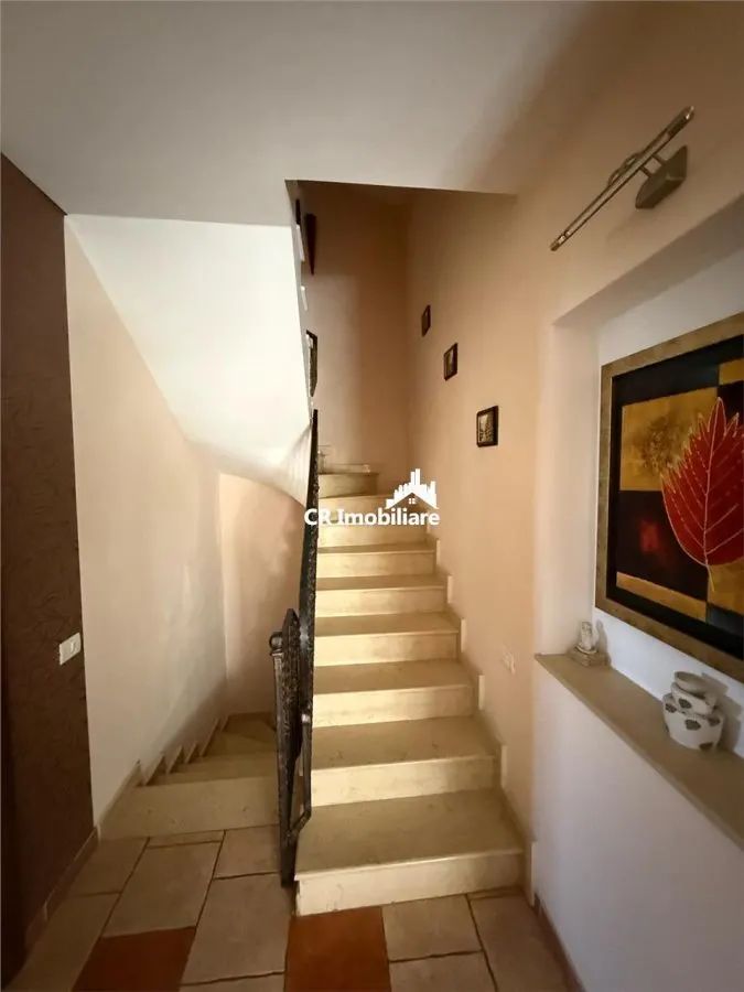 Vila de vanzare   Trapezului - foto 8