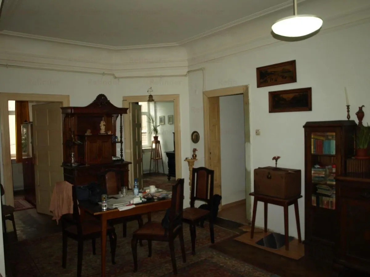 Vânzare apartament 3 camere | Armeneasca | etaj 1 | imobil interbelic fara risc / urgenta | P+3E | centrala | 95 mp utili | - foto 9