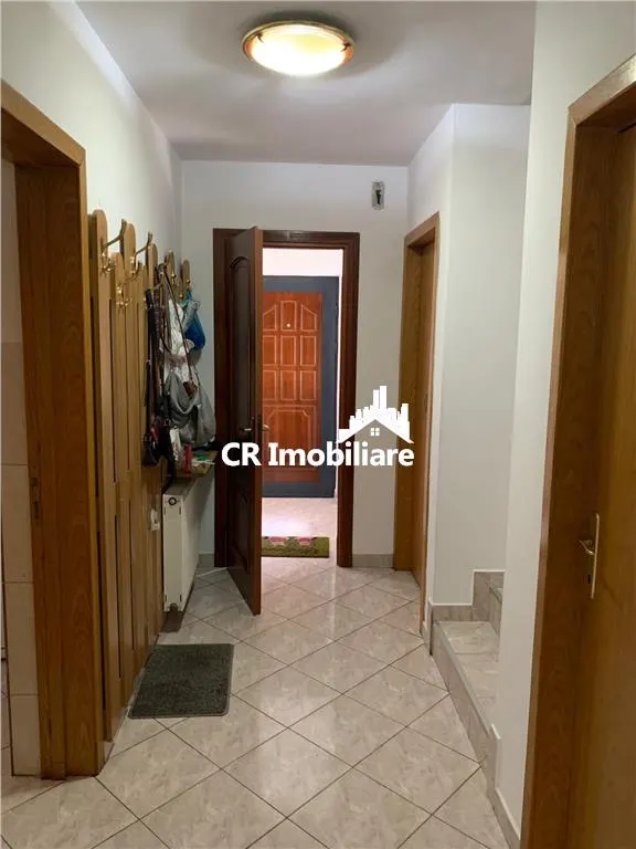 Vila  de vanzare 6 camere Iancu Nicolae cu Gradina - foto 4